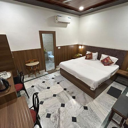 Hotel Zen Khajuraho Exterior photo