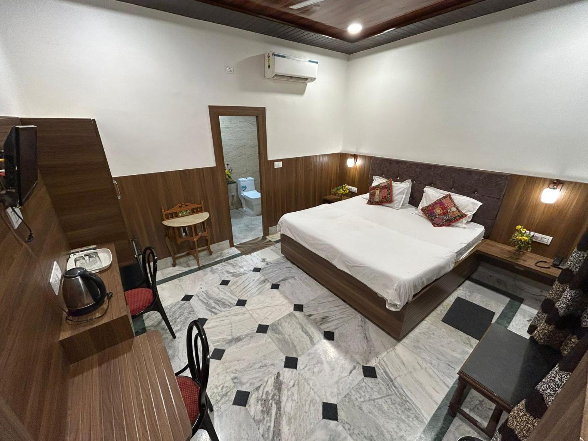 Hotel Zen Khajuraho Exterior photo